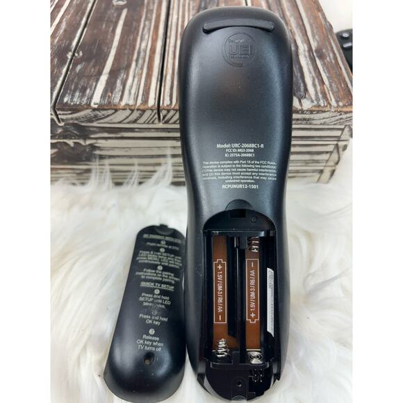 Universal URC-2068BC1-R Remote Control Tested Works - Picture 2 of 2